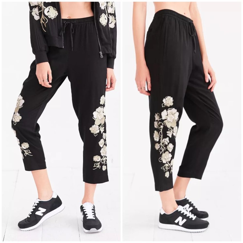 NWOT Silence + Noise Embroidered Souvenir Pant Trouser Black Ankle Size S